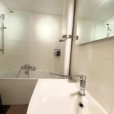 In Near Sandy Beaches アパート *