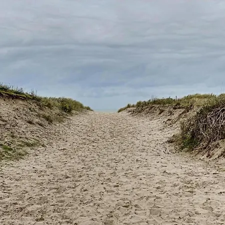 In Near Sandy Beaches Lejlighed *