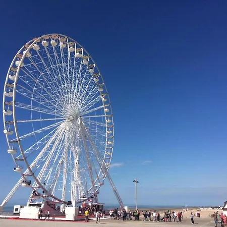 In Near Sandy Beaches アパート